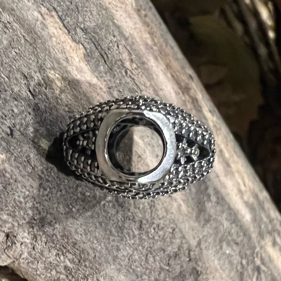 Authentic Pandora Geometric Lines Charm with Clear Pave Zirconias Rombos - Picture 9 of 9